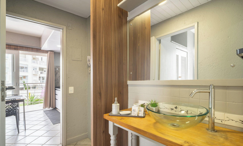 Others 5, Apt in Condo In Front of the Beach Ida0108, Florianopolis