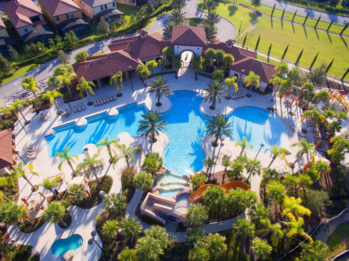 Others 2, 7BR Near Disney Private Pool, spa & Lake View, Polk