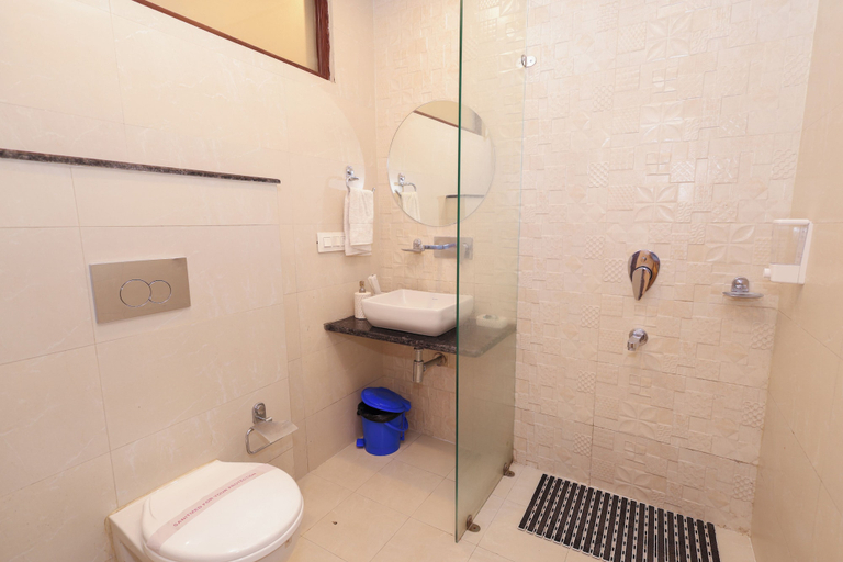 Bathroom 3, Kyro Nest and Notch, Dehradun