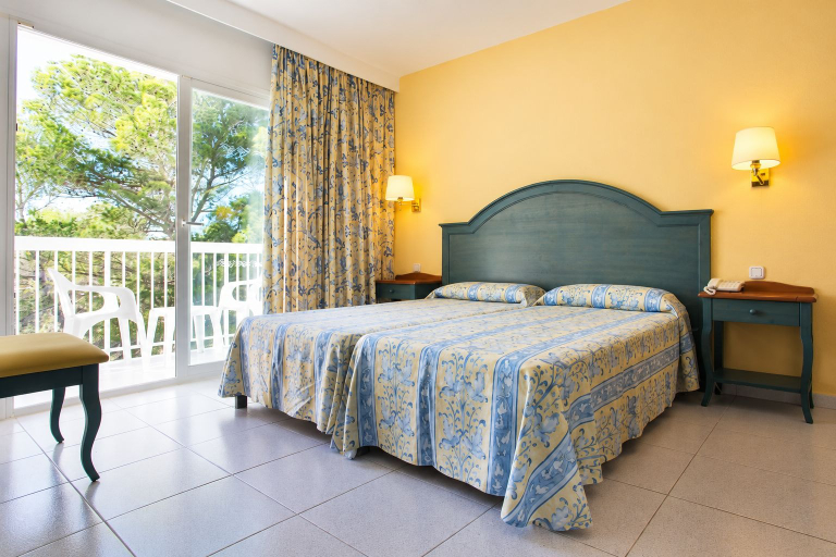 Bedroom 1, Hostal Es Pi 2, Baleares