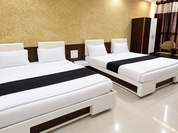 Bedroom 3, Hotel Bansidhar, Gir Somnath