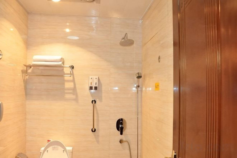 Bathroom, Xi Zhi Ha Zhi Hotel, Zhangye