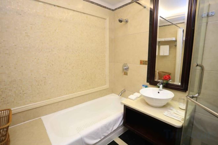 Bathroom 4, Shenzhen Tanhai Hotel, Shenzhen