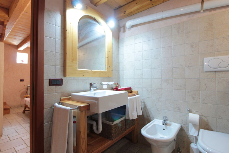 Bathroom 4, Baita Mountain View Pale San Martino, Trento