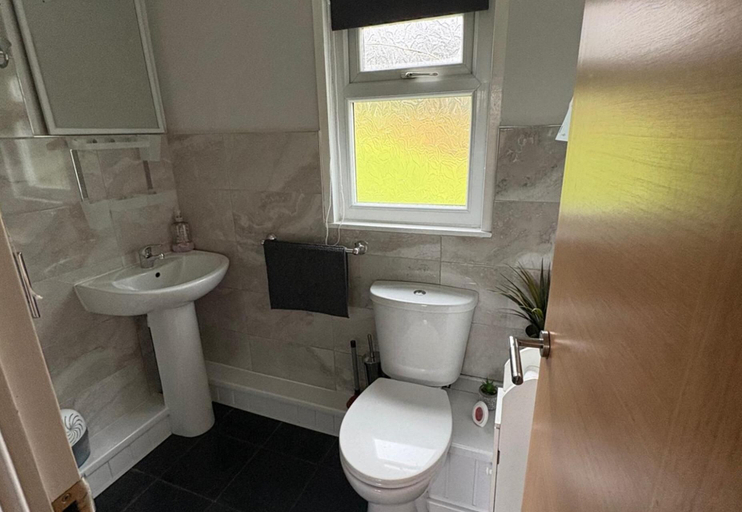 Others 4, Pet Friendly 2-bed Lodge, Sleeps 5, Pool & Parking, Gwynedd