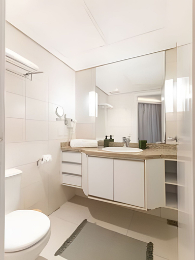 Bathroom 3, ARK Houses - Flat Standard Vista-Mar c/ Piscina na Cobertura, Santos