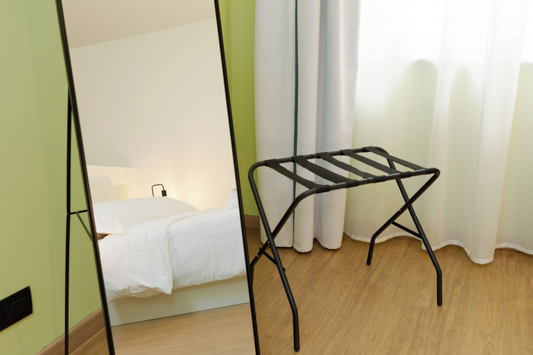 Others 2, New! Tocai in via Rastello per 4 pp, Gorizia