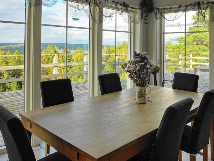 Others 5, Holiday Home in Henån, Orust