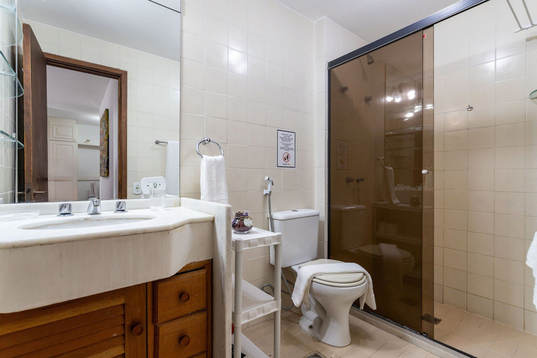 Bathroom 4, (1008) Apartamento com 1 Quarto e Vista para o Cristo, Rio de Janeiro