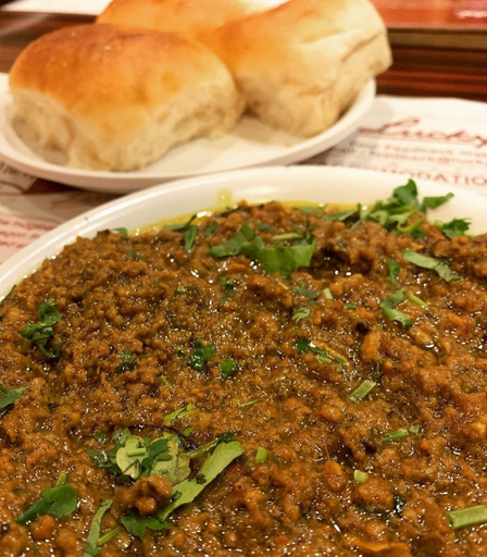 Food & Drinks 5, Lucky Serviced Apartments, Mumbai Suburban
