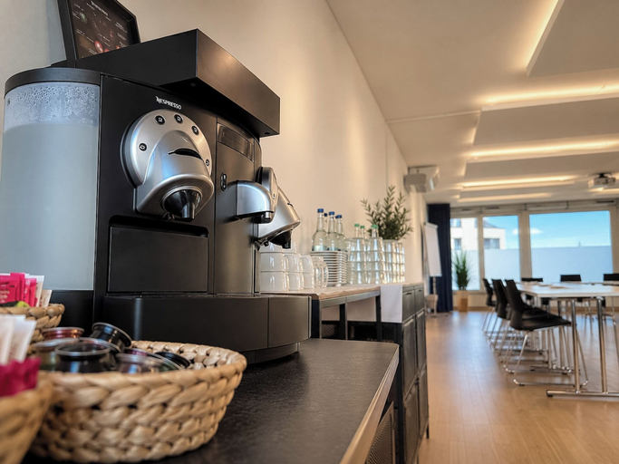 Food & Drinks 5, Hotel Swiss Star, Hinwil
