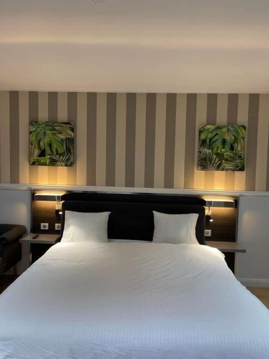 Bedroom 4, Résidence des Fleurs, Moselle