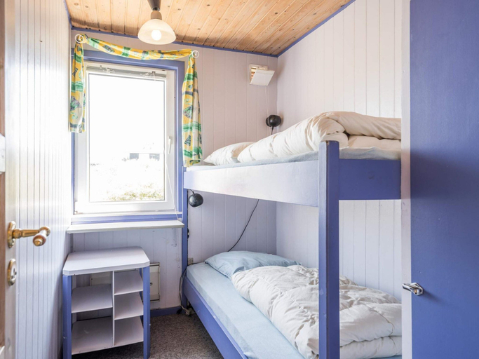 Bedroom 4, 6 Person Holiday Home in Henne, Varde