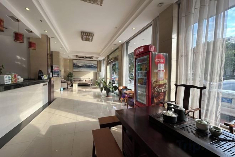 Food & Drinks 4, 3 Good Chain Hotels (Hezhou College Branch), Hezhou