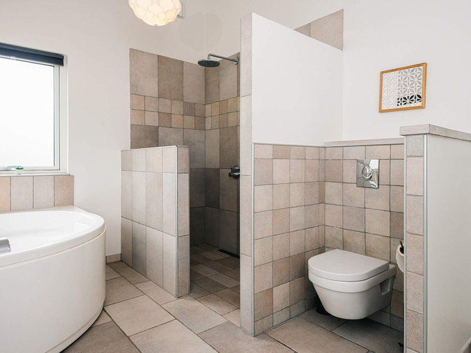 Bathroom 3, 5 Star Holiday Home in Henne, Varde