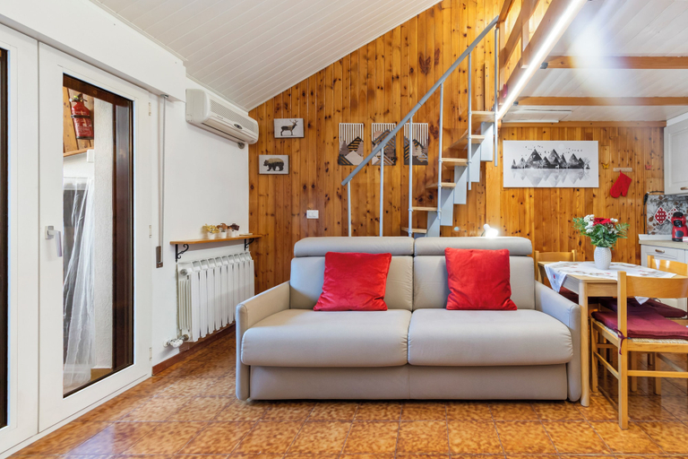 Others 1, Mountain Nest - Netflix - Pet Friendly - Parking, Udine