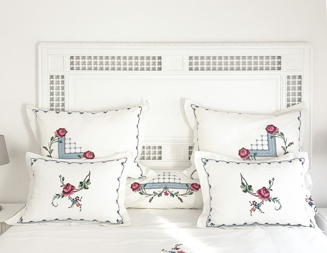Bedroom 3, Place Sainte Marguerite Provins, Seine-et-Marne