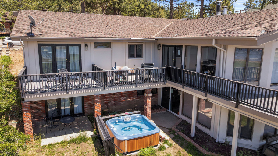 Exterior & Views 2, Grand Lakefront Escape, San Bernardino