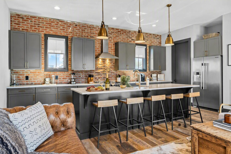 Others 2, Private Rooftop Skyline Views - Weho - Sleeps 10, Davidson