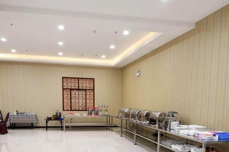 Food & Drinks 3, Guyuecun Hotel, Lincang