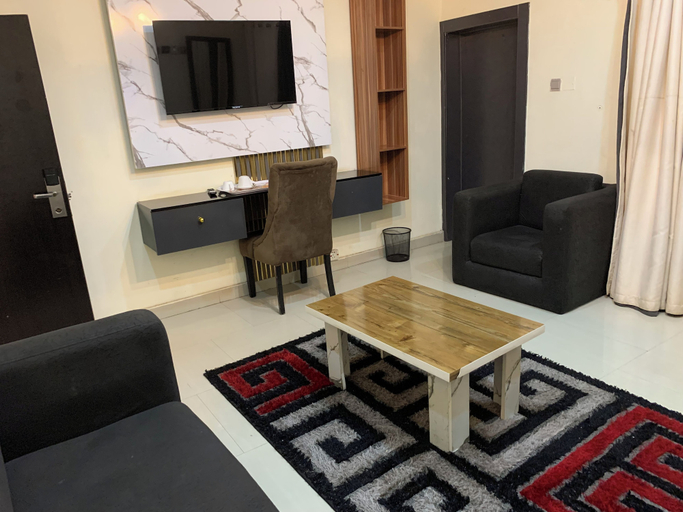 Others, Hampton Towers And Spa, Oshimili North