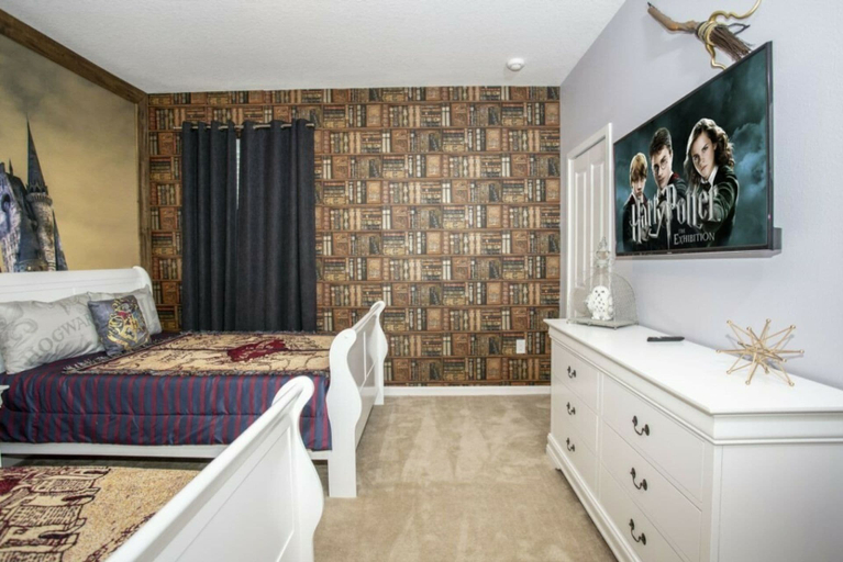 Others 2, 7BR Kissimmee Home Pool, Cinema, Games, Osceola