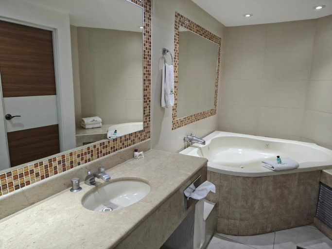 Bathroom 3, Hotel Premier, Hermosillo