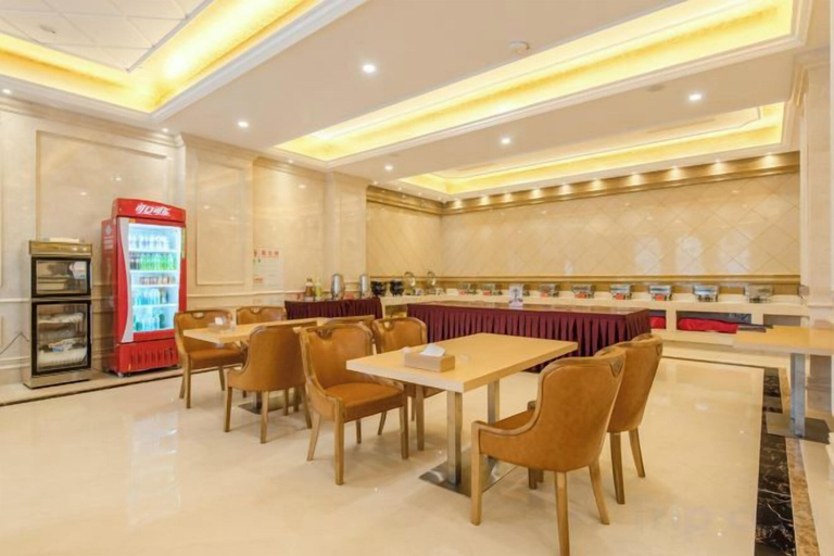 Food & Drinks 5, Vienna International Hotel (Chizhou High‑Speed Railway Station, ), Chizhou