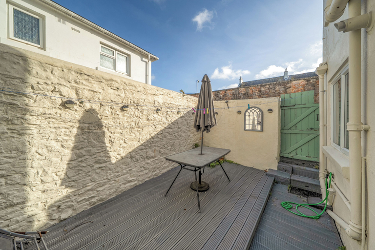 Others 5, Torquay 3-bed House, Sleeps 6, Pets Ok & Parking, Torbay