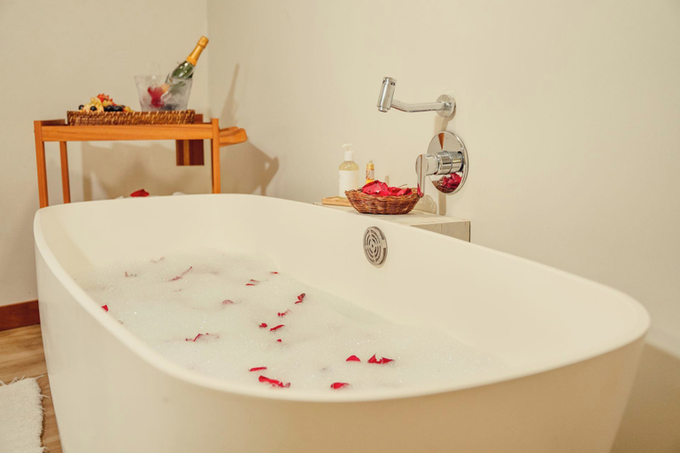 Bathroom 5, AQUA BY SAMBASS, Cairu