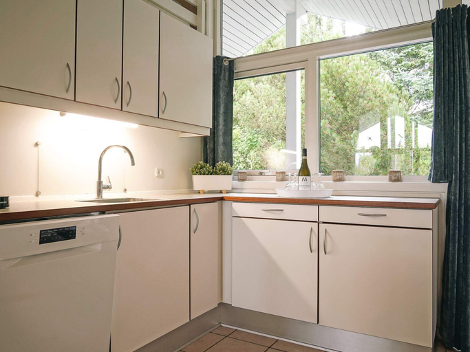 Others 4, 4 Star Holiday Home in Nexo, Bornholm