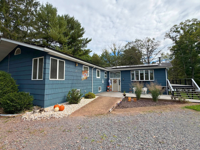 Exterior & Views 2, Just Around the Dilly by Taylor Made Deep Creek, Garrett