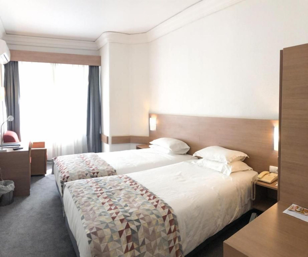 Bedroom 4, Flamingo, Lisbon