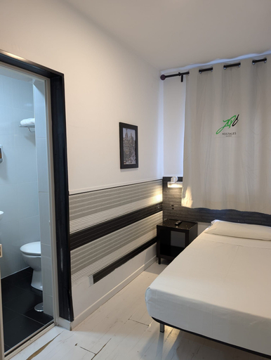 Bedroom 4, Hostal JQ Madrid 1, Madrid