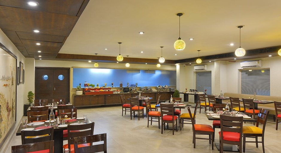 Food & Drinks 4, Ginger Bhavnagar, Kalubha Road, Bhavnagar
