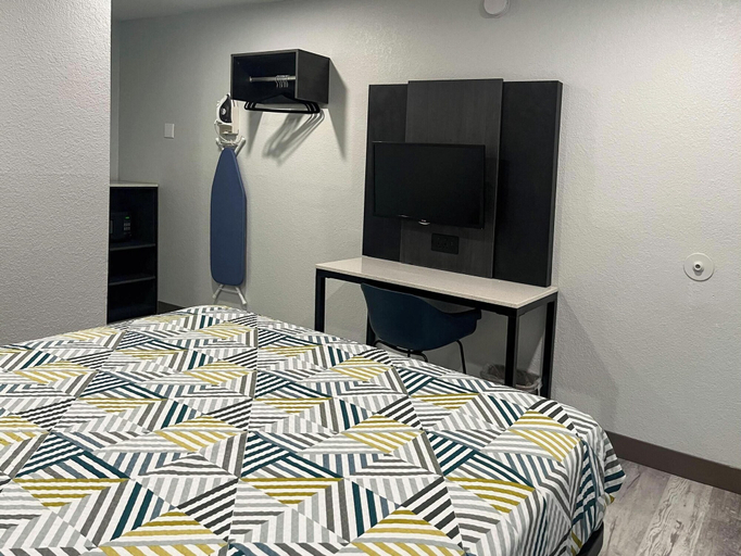 Others 3, Studio 6 Suites – Yreka, Ca, Siskiyou