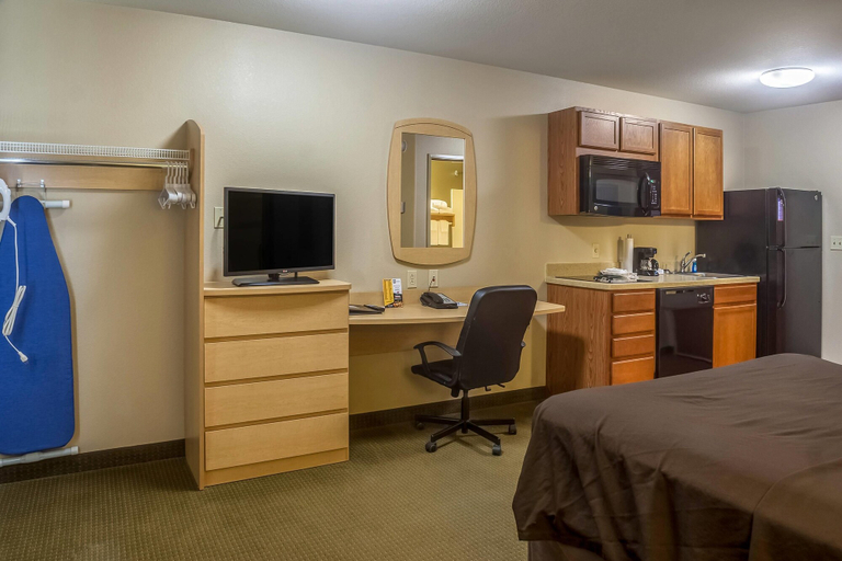 Bedroom 3, Suburban Studios Triadelphia - Wheeling at The Highlands, Ohio