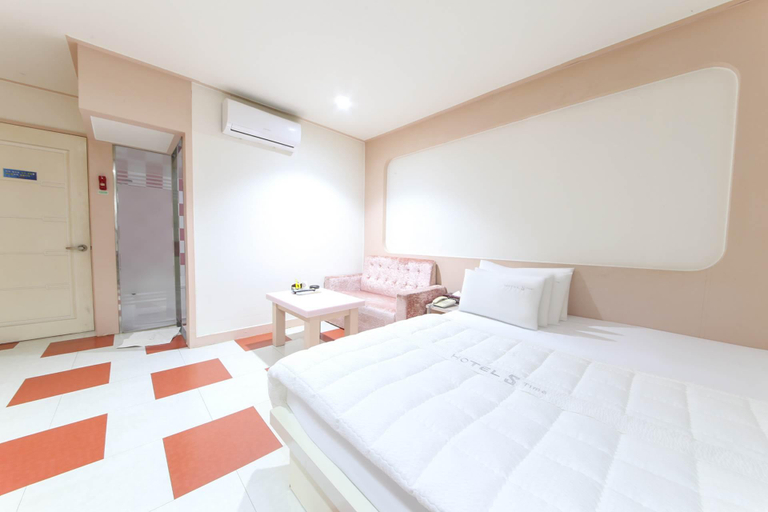 Bedroom 4, Busan Gangseo S, Gangseo