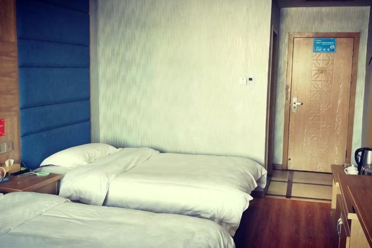 Bedroom 3, Taoyuan Supreme Hotel, Changde