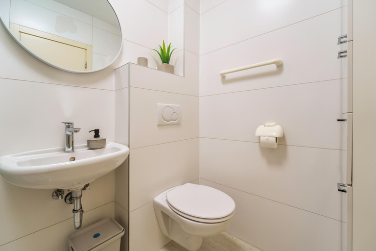 Bathroom 2, Apartments Ravlic, Punat