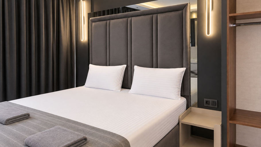 Bedroom 2, Talles City Hotel, Konak