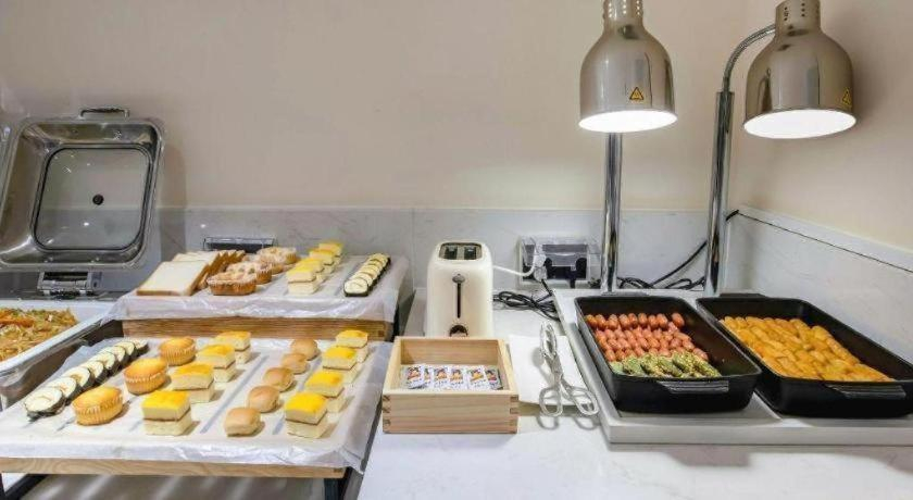 Food & Drinks 5, City Comfort Inn Nanning Taoyuan Road, Nanning