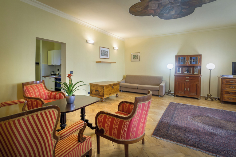 Others 5, St. Thomas Apartment, Praha 6