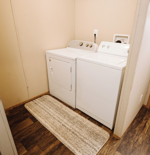 Others 2, 302 Lodging, Winkler