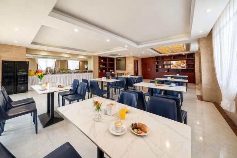 Food & Drinks 4, GeLi Hotel (Cenxi People's Hospital Bus Terminal), Wuzhou
