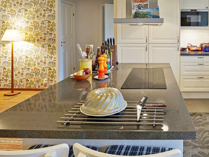 Food & Drinks 5, Holiday Home in Vätö, Norrtälje