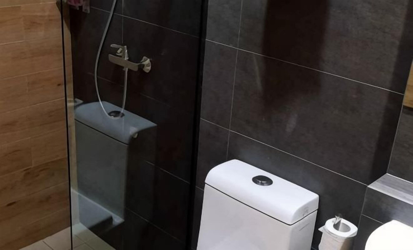 Bathroom 4, Qlio Hotel, Kuala Muda