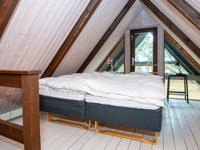 Bedroom 2, 6 Person Holiday Home in Romo, Tønder