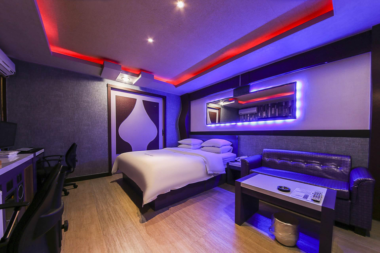 Bedroom 4, Iksan Soo, Iksan