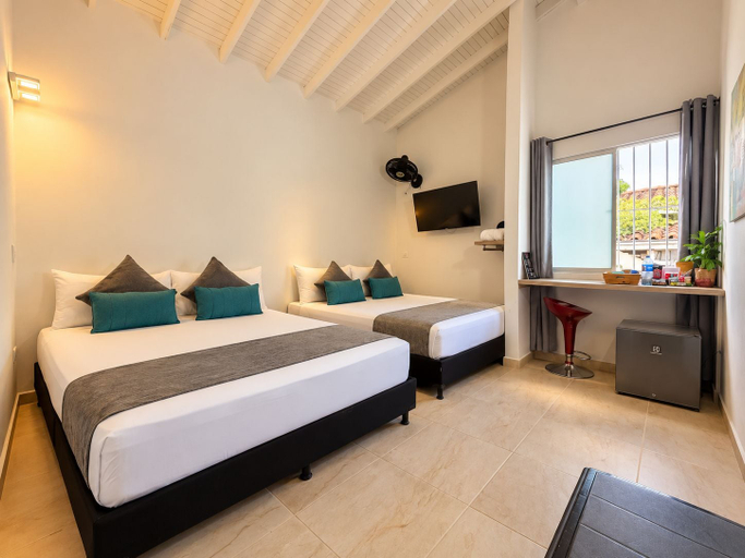 Bedroom 2, Hotel 12 Nights, Medellín